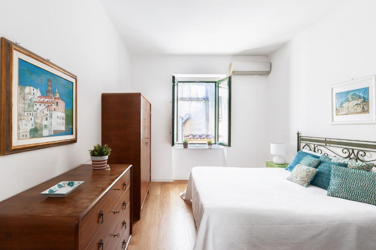 Casa Flo Con Terrazza E Ascensore Salerno Eksteriør billede