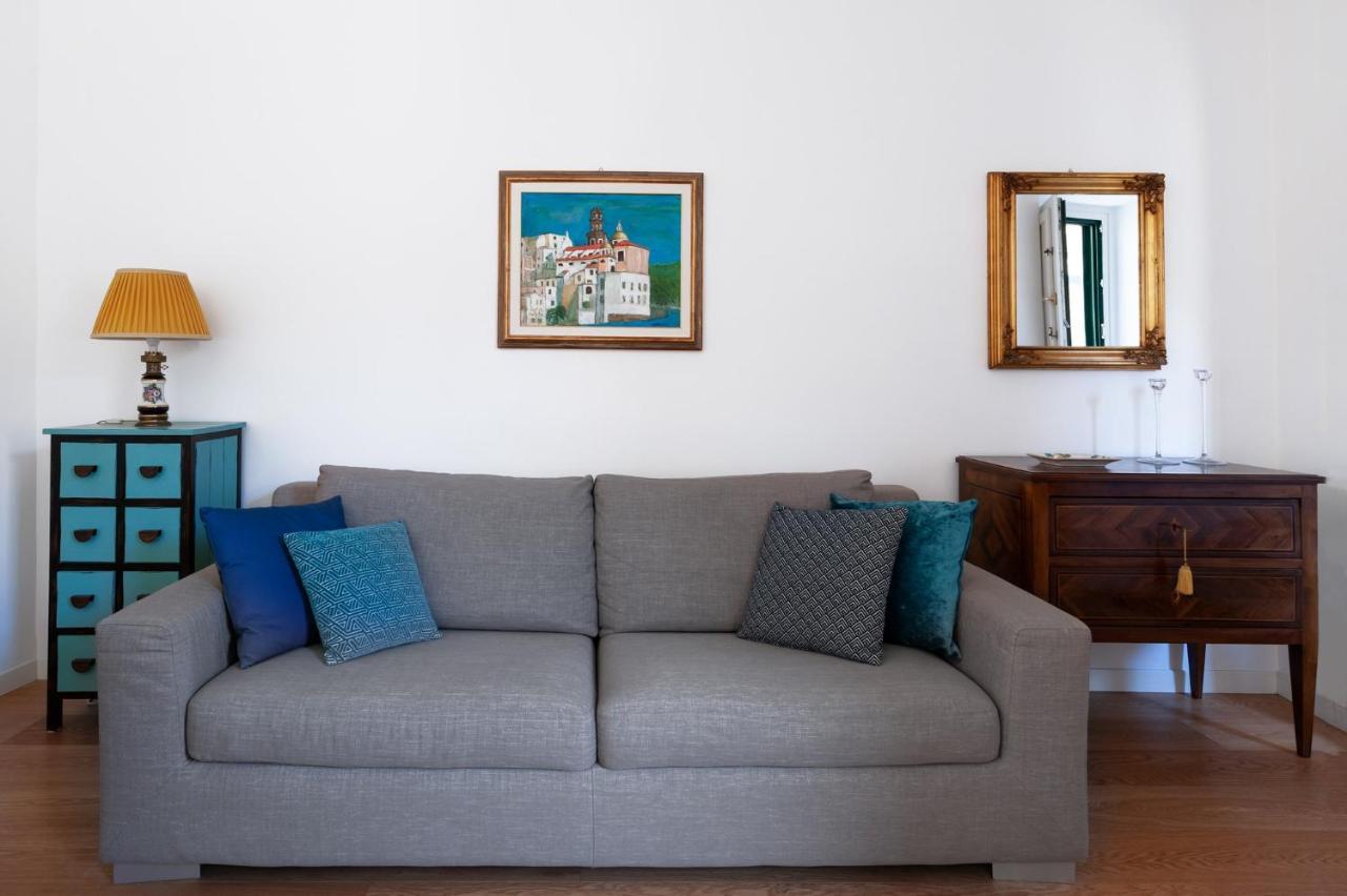 Casa Flo Con Terrazza E Ascensore Salerno Eksteriør billede