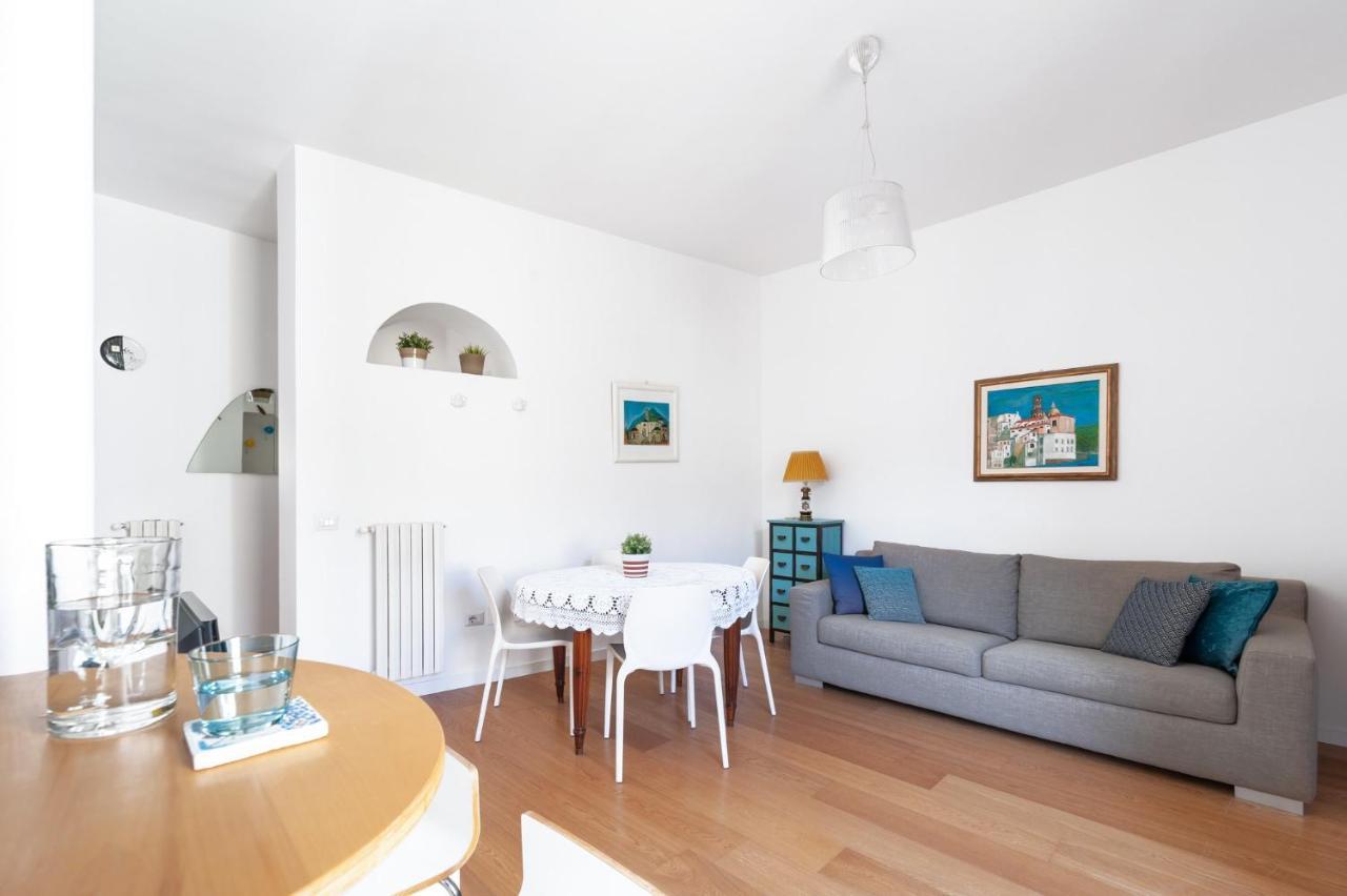 Casa Flo Con Terrazza E Ascensore Salerno Eksteriør billede