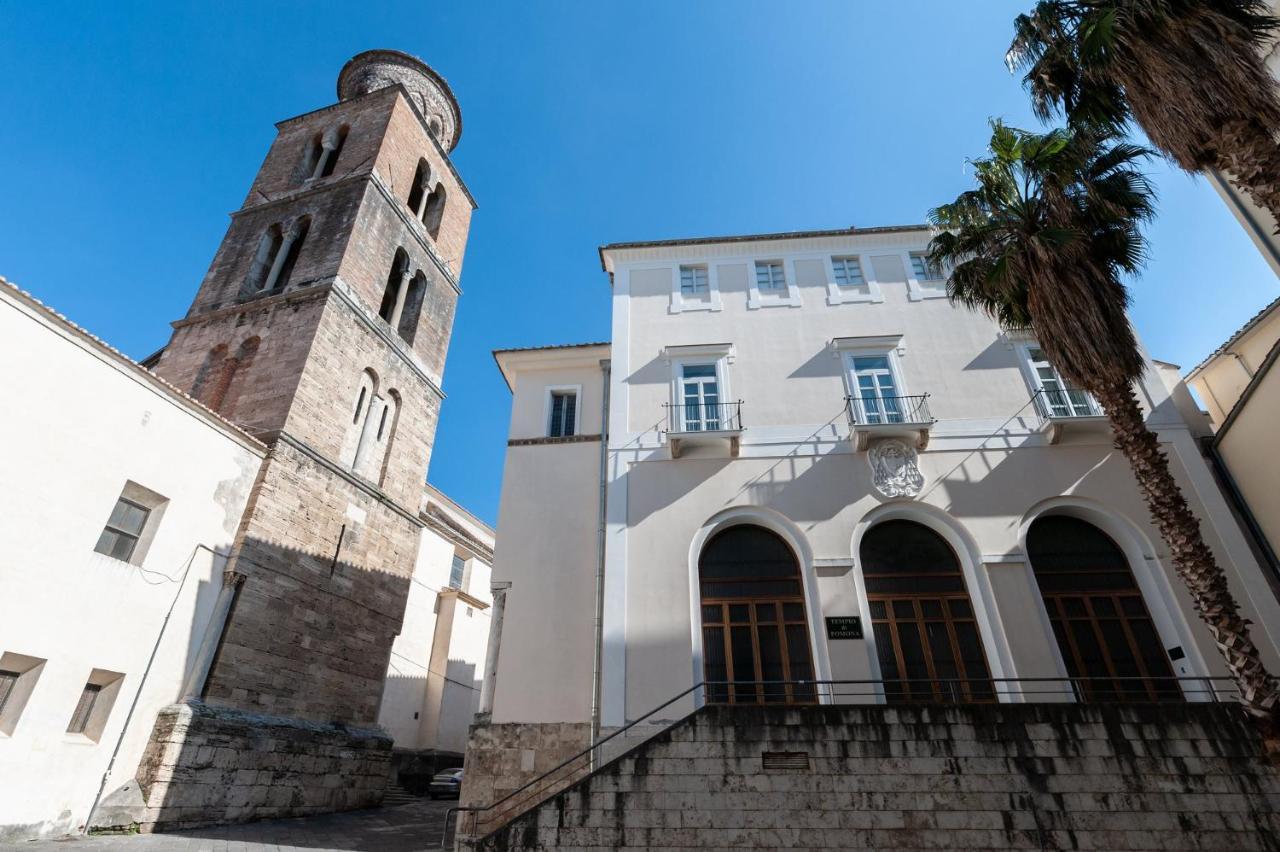 Casa Flo Con Terrazza E Ascensore Salerno Eksteriør billede