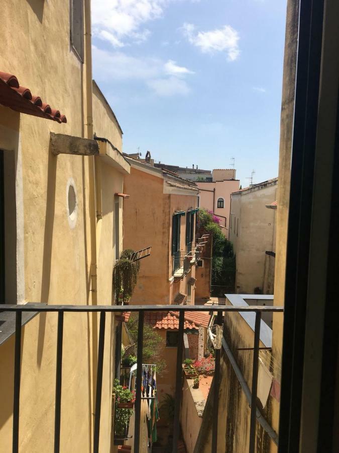 Casa Flo Con Terrazza E Ascensore Salerno Eksteriør billede